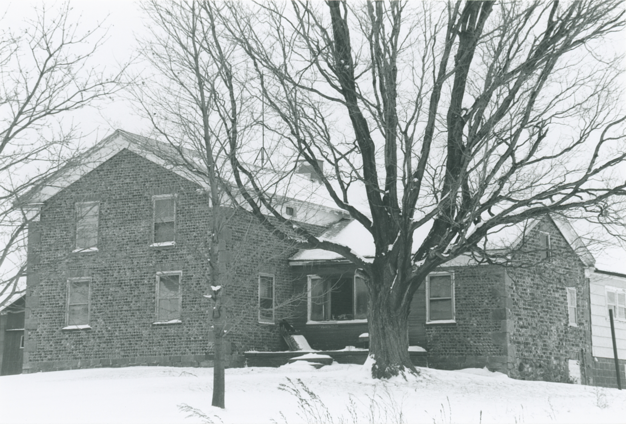 Mar-15 4738 Farnsworth Rd 2